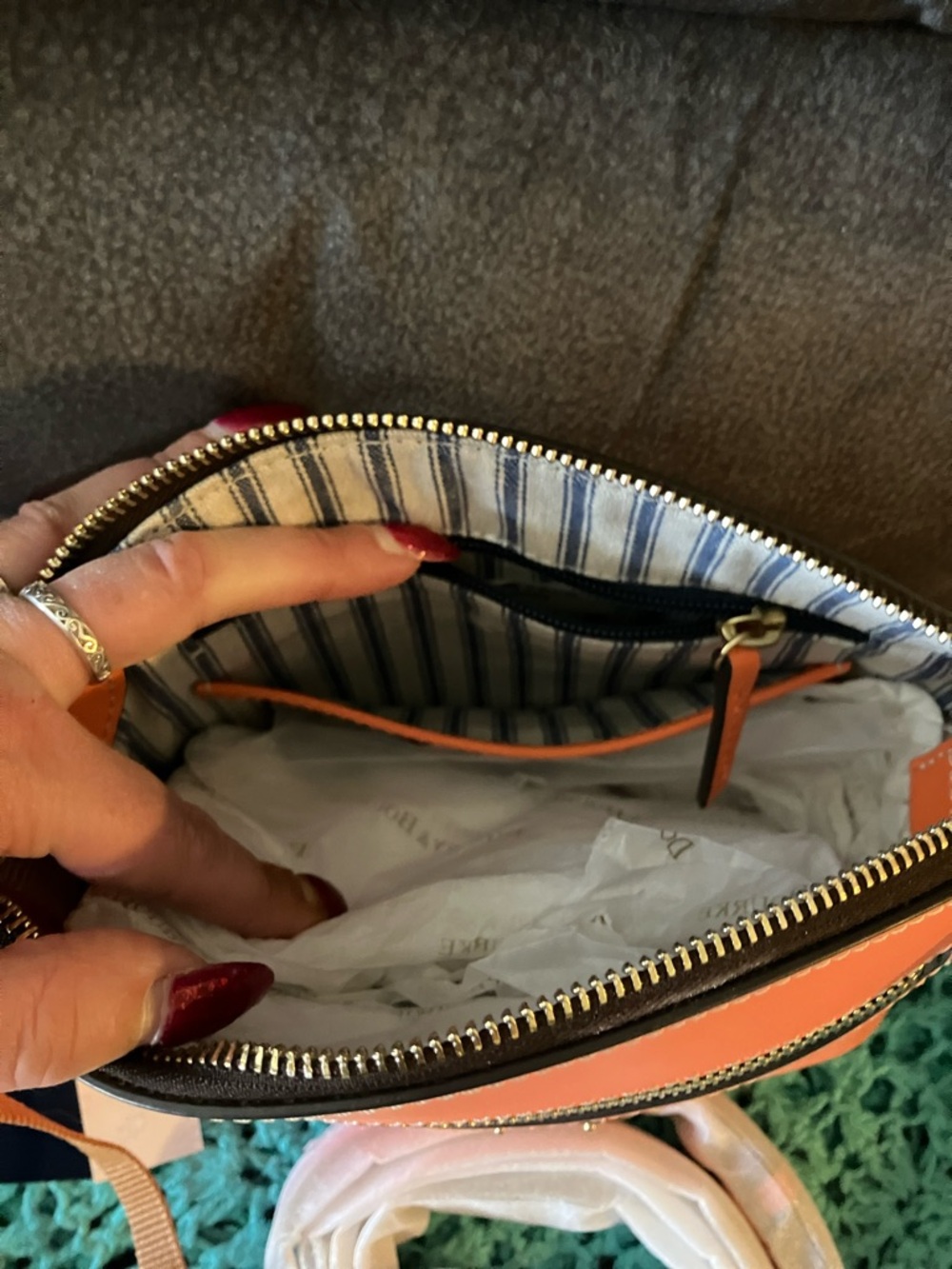 Dooney &Bourke Beacon Dome “Coral” Crossbody - Picture 2 of 8